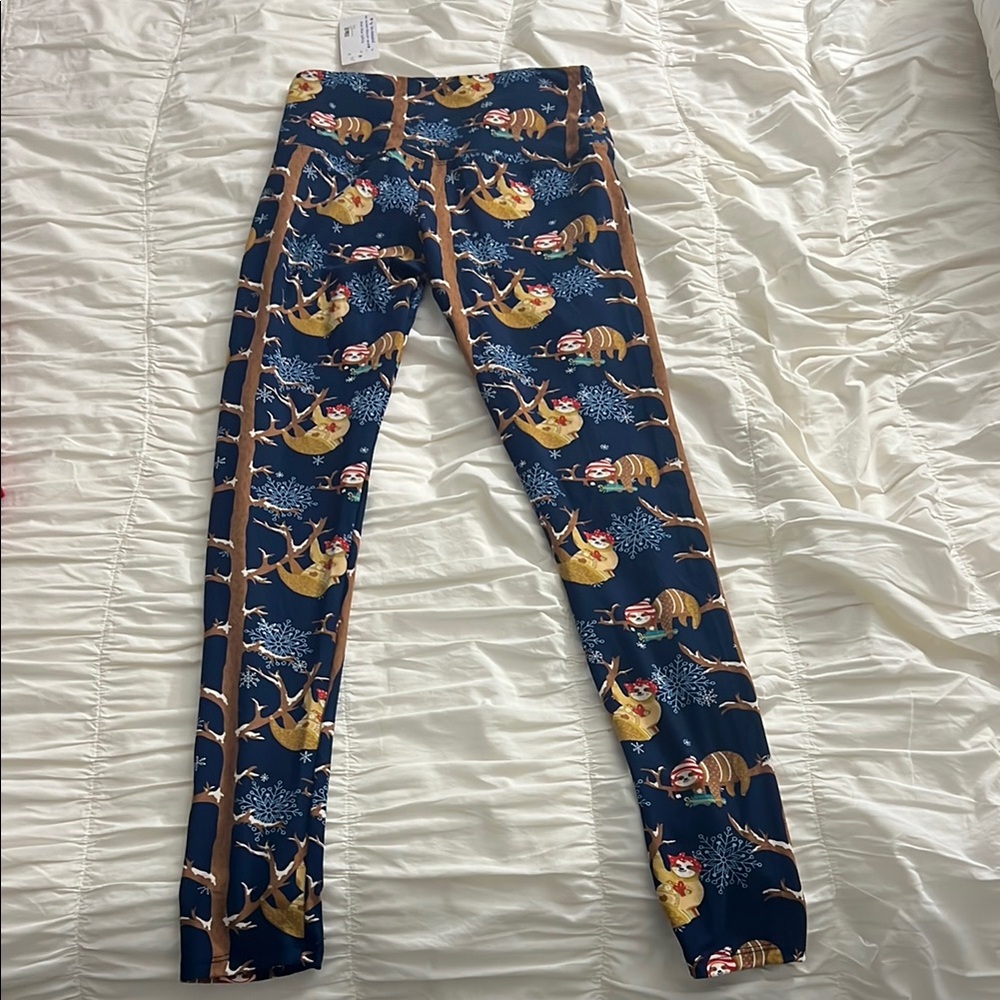 Women's Winter Sloth Print Leggings - Blue - Picture 5 of 5